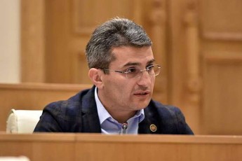 mamuka-mdinaraZe-opoziciis-memorandumze-axla-saxlobanas-TamaSi-daiwyes