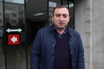 merab-qvaraia-SeuZlebelia-saakaSvilis-gadawyvetileba-Tundac-fsiqikuri-TvalsazrisiT-normalurad-CaiTvalos-es-xelisuflebisken-misi-avadmyofuri-swrafvis-morigi-lustraciaa