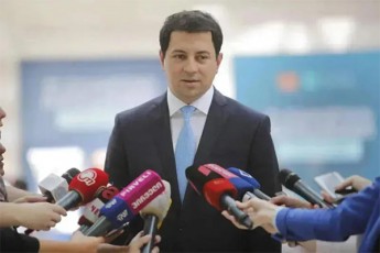 arCil-TalakvaZe-Cven-vendobiT-Cvens-moqalaqeebs-da-gvjera-rom-arCevnebSi-qarTuli-ocneba-damajereblad-gaimarjvebs-Camoayalibebs-saparlamento-umravlesobas-da-ministrTa-kabinets