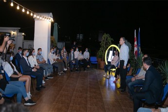 baTumis-maJoritari-deputatobis-kandidatebis-Sexvedra-axalgazrdul-organizaciasTan