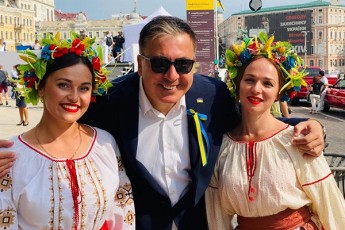 Eurasianet---polarizebuli-saakaSvilis-saarCevno-biuletenze-gamoCeniT-mmarTveli-gundis-Sansebi-ufro-metad-izrdeba
