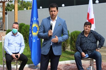 arCil-TalakvaZem-ozurgeTSi-sajaro-skolebis-pedagogebTan-Sexvedra-gaimarTa