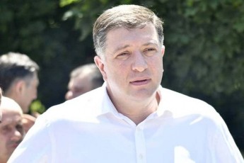 gigi-ugulava-esaa-Tqveni-adgilobrivi-generali-amisTvis-CaSaleT-erTian-maJoritarebze-molaparakebebi