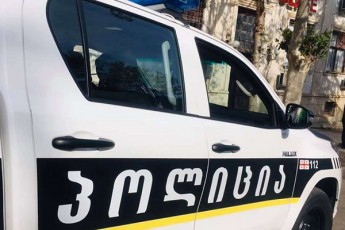 TbilisSi-daakaves-68-wlis-kaci-romelic-arasrulwlovan-biWs-ramdenime-wlis-ganmavlobaSi-aupatiurebda