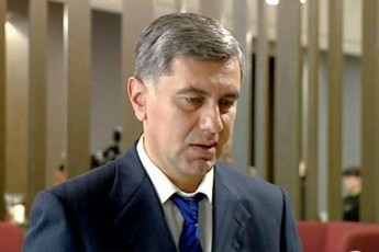mikrofoni-moixsna-da-pirdapiri-eTeri-datova--ra-kiTxvas-gaeqca-gadacemidan-irakli-oqruaSvili