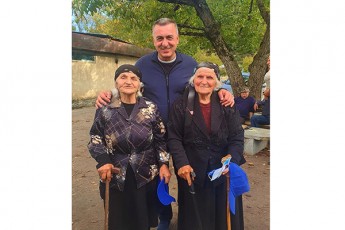 goCa-enuqiZe-winasaarCevno-kampaniis-farglebSi-onis-municipalitetSi-soris-barisa-da-Raris-Temebis-mosaxleobas-Sexda