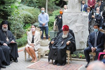 arCil-TalakvaZem-ilia-meores-Tbilisis-sasuliero-akademiisa-da-seminariis-honoris-kauzas-wodebis-miniWeba-miuloca