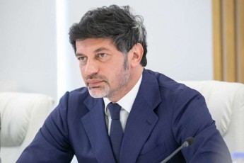 kaxa-kalaZe-mivadgeT-maSin-ivaniSvils-da-vuTxraT-saCxereSic-aqvs-saxli-sadac-Tavad-cxovrobs-an-SekveTilSi-da-imazec-movTxovoT-saCuqrad-gadmogvces