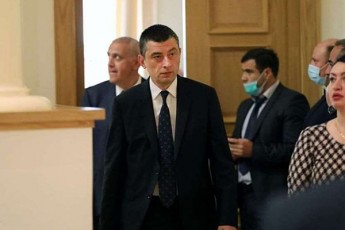premieris-TqmiT-mTavroba-ceskosTan-izolaciaSi-myofi-pirebis-arCevnebSi-monawileobis-sakiTxze-msjelobs