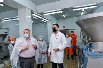 ioseb-xaxaleiSvili-kvebis-produqtebis-mwarmoebel-kompania-eqstramiTSi-dasaqmebulebs-Sexvda