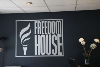 Freedom-House-internet-Tavisuflebisa-da-internet-momxmarebelTa-uflebrivi-mdgomareobis-mxriv-saqarTvelo-evraziaSi-liderobs