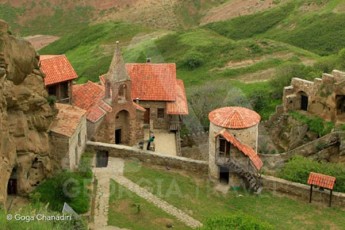 anri-oxanaSvili-garejis-saqmeze-batonma-noRaidelma-praqtikulad-daadastura-rom-yvela-sakiTxi-saakaSvilTan-Tanxmdeboda