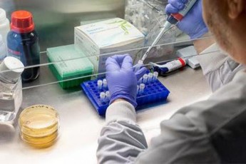 ar-gaebaT-maxeSi---lugaris-laboratoriis-saxeliT-urekaven-moqalaqeebs-da-sTavazoben-preparats-koronavirusis-profilaqtikisTvis