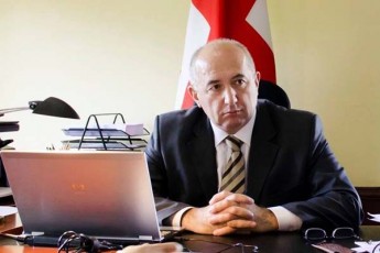 vis-awyobs-arCevnebSi-amomrCevelTa-maRali-aqtivoba-da-vis--ara--paata-zaqareiSvilis-politikuri-prognozebi-winasaarCevnod