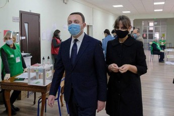 irakli-RaribaSvili-xma-miveci-Cveni-qveynis-mSvidobian-stabilur-ganviTarebas