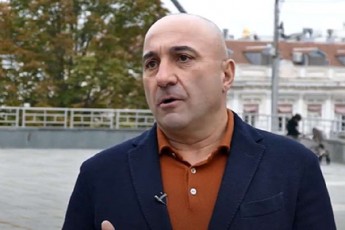 kaxa-oqriaSvili-mec-iaraRiT-davdivar