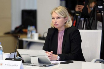 naTia-Turnava-TviTizolaciaSi-gadavida