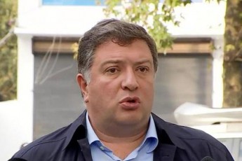 gigi-ugulava-dRes-am-gayalbebul-parlamentSi-Sesvla-pirdapir-qarTul-ocnebaSi-Sesvlas-niSnavs