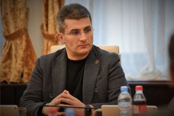 mamuka-mdinaraZis-TqmiT-gavrcelebuli-informacia-TiTqos-irakli-kobaxiZe-ambobda-rom-opoziciam-arCevnebi-gaayalba-feikia