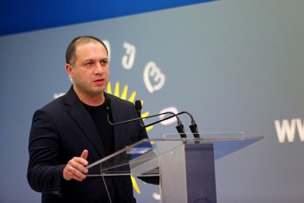 givi-miqanaZe--Cven-ar-mivcemT-imis-saSualebas-rom-nebismieri-Zala-vinc-ar-unda-iyos-kanonsawinaaRmdego-qmedebebi-Caidinos