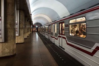gadatvirTuli-metrosadgurebis-SesasvlelebSi-pikis-saaTebSi-mgzavrTa-nakadi-rigebis-marTvis-meSveobiT-gakontroldeba