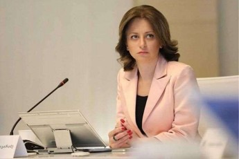 ekaterine-tikaraZe-opozicionerebs-eqimebis-gmirobas-erisadmi-keTilganwyobasa-da-siyvaruls-aqciebze-borotad-nu-gamoviyenebT