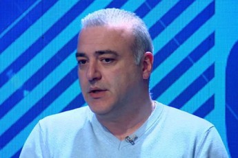 irakli-gogava-im-Statebis-umetesobaSi-sadac-arCevnebze-gaurkveveli-situacia-Seiqmna-gubernatoris-posts-demokrati-ikavebs