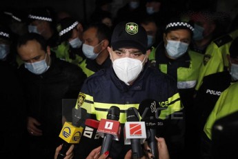 vaJa-siraZe-TiToeul-policiels-gvaqvs-gamocdileba-rom-SeSa-araerTxel-iqna-gamoyenebuli-rogorc-Zaladobis-sagani