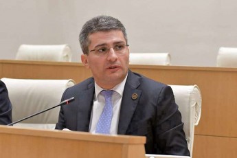 mamuka-mdinaraZe-mixeil-saakaSvili-im-qarTvel-policielebs-emuqreba-romlebic-Subls-tyvias-uSveren-da-ginebas-iTmenen