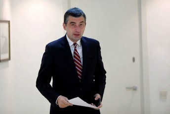 giorgi-gaxaria-davubrundi-Cveul-samuSao-reJims-madloba-eqimebs-da-TiToeul-Tqvengans-TanadgomisTvis