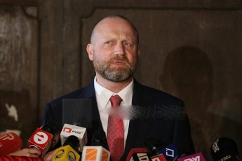 zurab-jafariZe-yvela-miviCnevT-rom-qveyanaSi-aris-politikuri-krizisi-romelic-unda-ganimuxtos