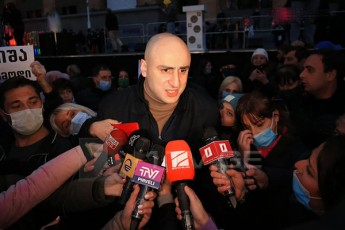 nika-melia-ra-Tqma-unda-grigol-vaSaZe-partiis-wevrad-rCeba
