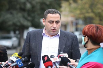 giorgi-vaSaZe-ar-vici-romel-sircxvilis-derefanze-saubrobT-erTianad-CamovyalibdebiT-Tu-calkeul-partias-sxva-pozicia-eqneba-es-maTi-saqmea