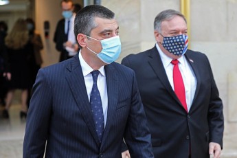 ucxouri-media-pompeos-viziti-warmoadgens-mxardaWeris-dadasturebas-romelic-esoden-sWirdeba-amerikis-strategiul-partniors---saqarTvelos