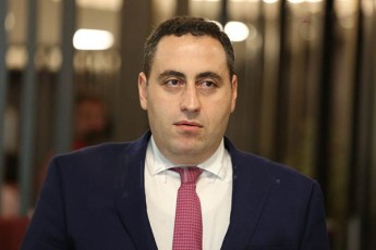 giorgi-vaSaZe-qveyana-aris-umZimes-viTarebaSi-Cven-varT-saR-azrze-saR-azrze-unda-iyos-qarTuli-ocneba-rom-qveyanaSi-adekvaturi-procesi-daiwyos