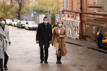 giorgi-gaxaria-unda-viswavloT-erTmaneTTan-molaparakeba-pasuxismgeblobis-aReba-erTad-muSaoba-ase-Sendeba-demokratiuli-da-evropuli-saxelmwifo