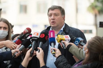 gigi-ugulava-Cveni-fasilitatorebi-zedmetad-ar-unda-gadavRaloT-Tu-ar-aris-realuri-winadadeba-xelisuflebis-mxridan---tyuilubralod-Caize-aravin-Seikribeba