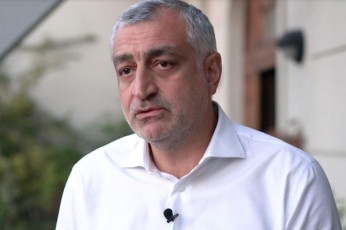 mamuka-xazaraZe-uceb-erT-dRes-gaaxsendaT-rom-politikuri-liderebis-sasamarTlo-sxdomebi-unda-ganaxldes---es-partiebze-zewolisTvis-pirdapiri-wnexia