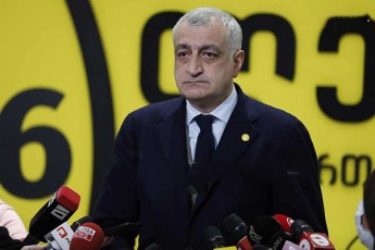 mamuka-xazaraZe-sjobs-gaxariam-Tavis-saqmes-mixedos-danarCenze-Cvens-pozicias-gavaxmovanebT-da-ecodineba