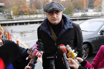 mamuka-xazaraZe-opoziciis-poziciaa-riggareSe-arCevnebi-saarCevno-kanonmdeblobis-da-administraciis-mTlianad-Secvla-amis-gareSe-qveyana-win-ver-wava