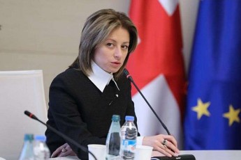 ekaterine-tikaraZe-SabaT-kviras-aris-sakmaod-dabali-aqtivoba-rac-testirebis-komponentSi-aisaxeba