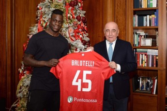 oficialurad-mario-baloteli-moncas-fexburTelia