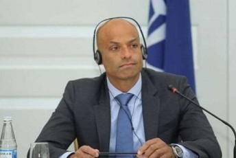jeims-apaturai-Cemi-da-nato-s-saxeliT-vusamZimreb-saqarTveloSi-COVID-19-iT-daRupulTa-ojaxebs