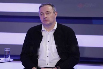 akaki-zoiZe-Tebervlamde-gegmis-mixedviT-stabilurad-Tu-mivalT-ise-rom-inficirebis-dRiuri-maCvenebeli-2-000-is-qvemoT-gveqneba-gazafxulis-mere-adamianebi-gareT-gamovlen