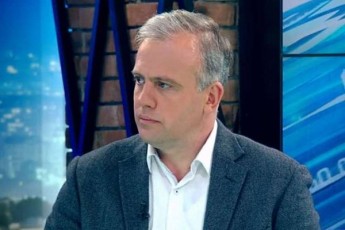 giorgi-xelaSvili-opozicia-romelic-Tavis-Tavs-gaerTianebuls-uwodebs-gadadis-antidasavluri-prorusuli-propagandis-niSaSi