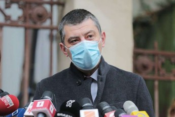 giorgi-gaxaria-abaSiZe-karasinis-formats-Tavisi-Tavi-ar-amouwuravs-masze-uaris-Tqma-arasworia