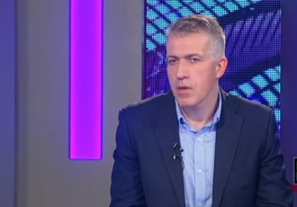 sergo-CixlaZe-isfedis-Sedegebze-arasdros-vapelirebdiT-radgan-is-ar-iTvlida-SantaJs-gayalbebas-karusels-da-administraciuli-resursis-gamoyenebas