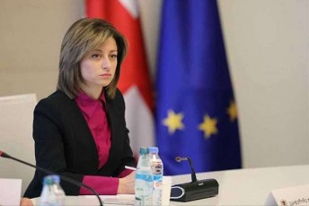 ekaterine-tikaraZe-gamowvevas-gavumklavdiT-radgan-kargad-vicodiT-ra-iyo-Cveni-resursi