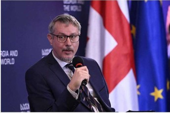 karl-harceli-samTavrobo-iniciativebze-mivesalmebi-im-faqts-rom-moTxovnila-ori-umniSvnelovanesi-evropuli-intitutis--veneciis-komisiisa-da-euTo-odiris-azri