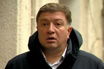 gigi-ugulava-grigol-vaSaZe-wavida-brZolis-xazidan-elene-xoStaria-midis-am-SemTxvevaSi-partiidan-da-rogorc-samoqalaqo-aqtivisti-apirebs-im-saerTo-saqmeSi-yofnas-rasac-erTad-vemsaxurebiT